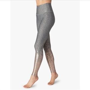 BEYOND YOGA
Alloy Ombre Metallic High-Rise Leggings S